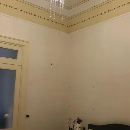 Maison Flores Deluxe Apartment